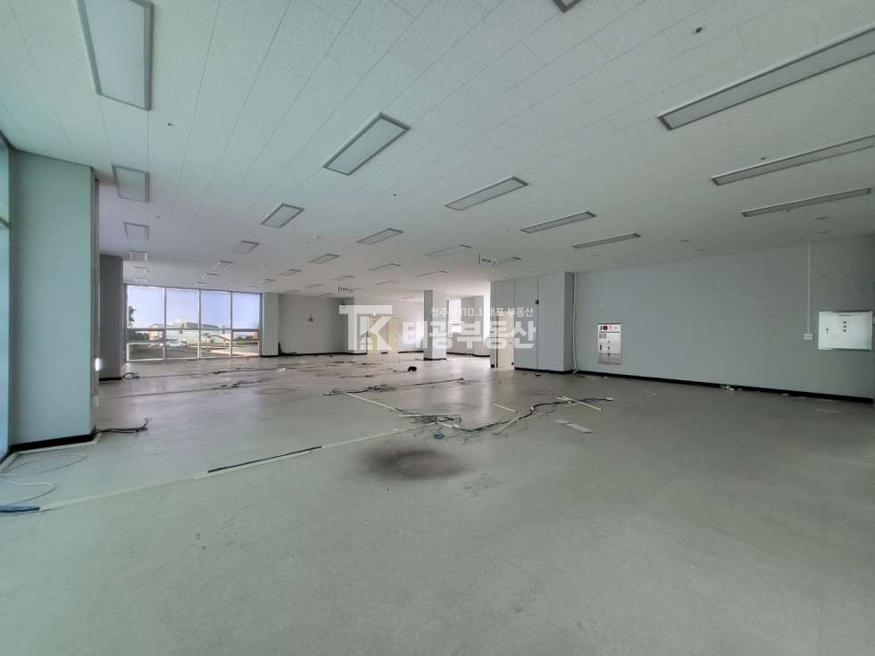 충북 청주흥덕구 비하동 주건축물제1동 비하동 상가임대. 청주 대형평수 100평~200평까지 임대가능. 업종협의 월세 매물번호 10259 사진 7