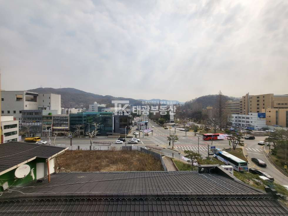 충북 청주상당구 북문로2가 성안길 상가임대. 주차편리하며, 내부 사무실 인테리어 완비. 월세 매물번호 10285 사진 5