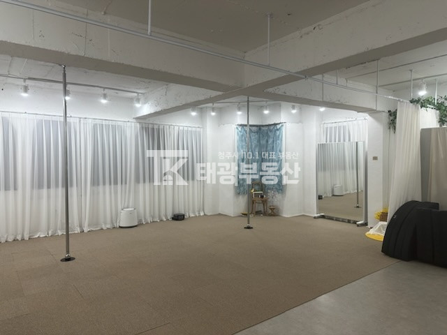 충북 청주상당구 수동 수동 상가임대. 인테리어 완비. 체육시설, 쇼핑몰, 사무실 등 추천. 월세 매물번호 10296 사진 2