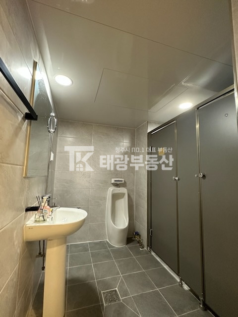 충북 청주상당구 수동 수동 상가임대. 인테리어 완비. 체육시설, 쇼핑몰, 사무실 등 추천. 월세 매물번호 10296 사진 3