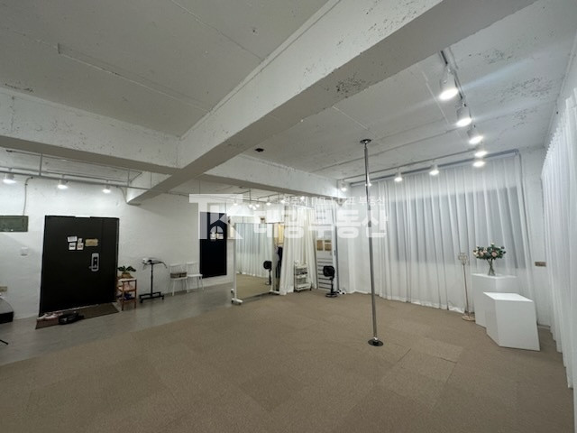 충북 청주상당구 수동 수동 상가임대. 인테리어 완비. 체육시설, 쇼핑몰, 사무실 등 추천. 월세 매물번호 10296 사진 5