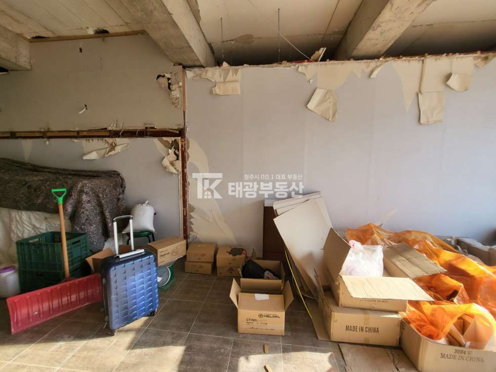 충북 청주서원구 산남동 산남동 상가임대. 산남고 앞 코너건물에 위치. 광고효과 접근성 주차 좋습니다. 월세 매물번호 10299 사진 2