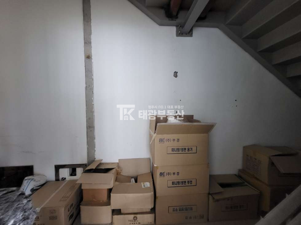 충북 청주청원구 율량동 율량동 상가임대. 코너 복층상가. 모든 업종 문의가능 월세 매물번호 10310 사진 5
