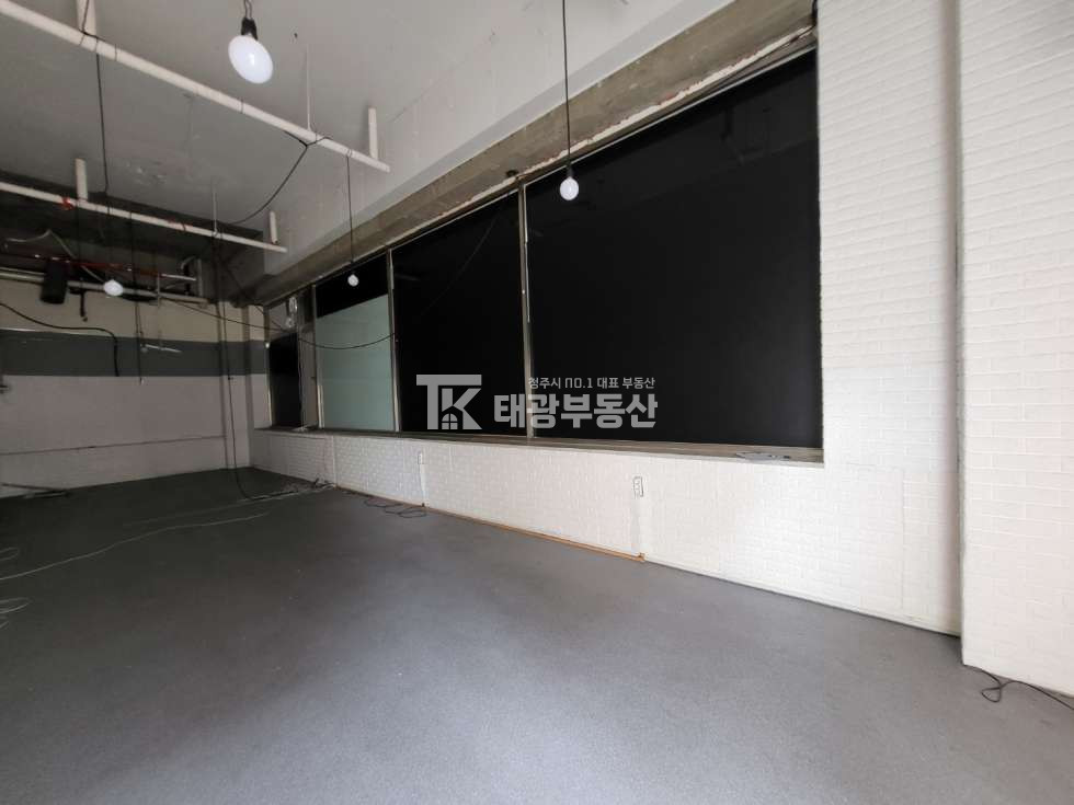 충북 청주청원구 율량동 율량동 상가임대. 시세대비 좋은 1층상가입니다. 이자카야,음식점,카페,미용뷰티 월세 매물번호 10312 사진 3