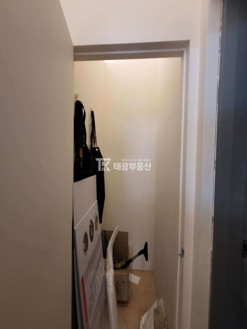 충북 청주서원구 사창동 주1동 사창동 상가임대. 충대 중문 상가임대. 내부 인테리어 완비, 술집 먹자골목 근방입니다. 월세 매물번호 10378 사진 9