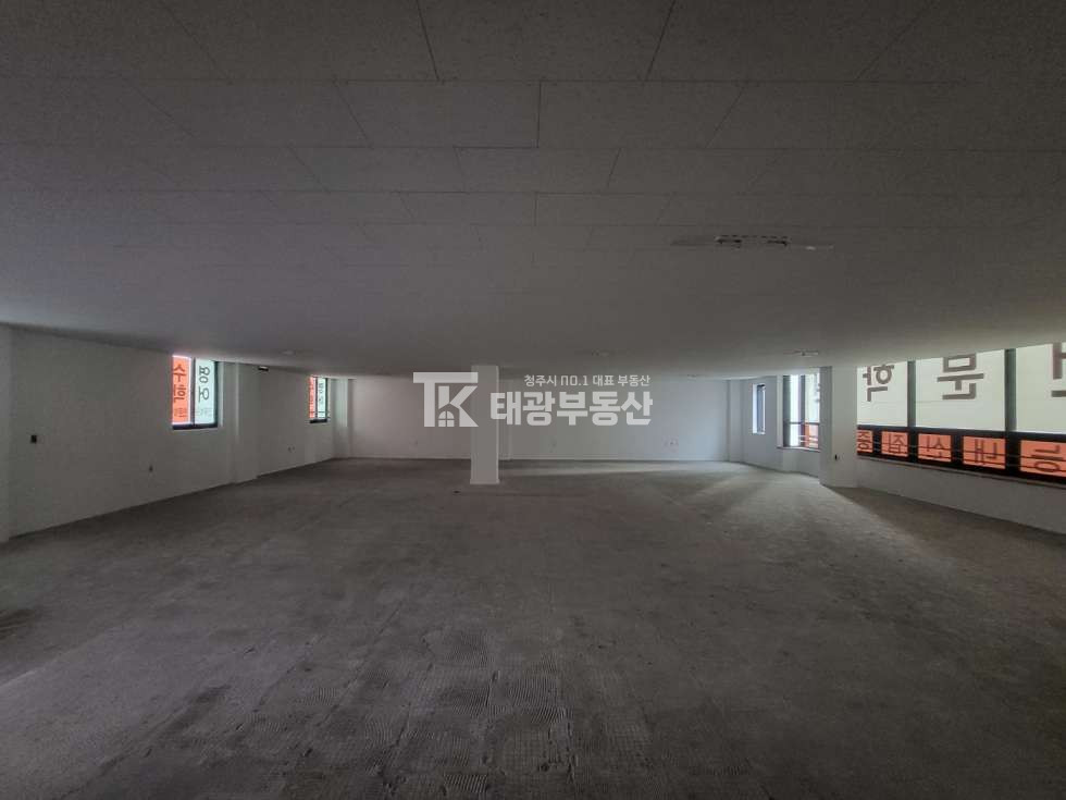 충북 청주흥덕구 복대동 [청주상가임대] 복대동 상가임대. 학원, 사무실 추천드리는 매물. 진출입 주차 좋습니다. 월세 매물번호 10638 사진 1